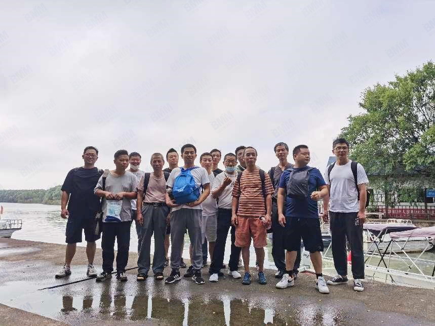 YP电子部分员工疗养2